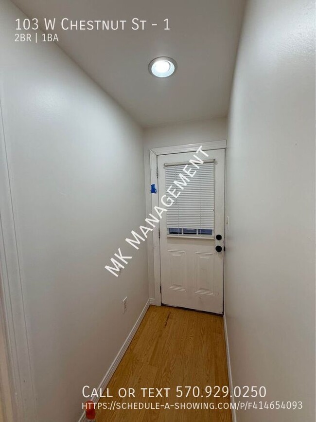 Foto del edificio - 2 bed/ 1 bath