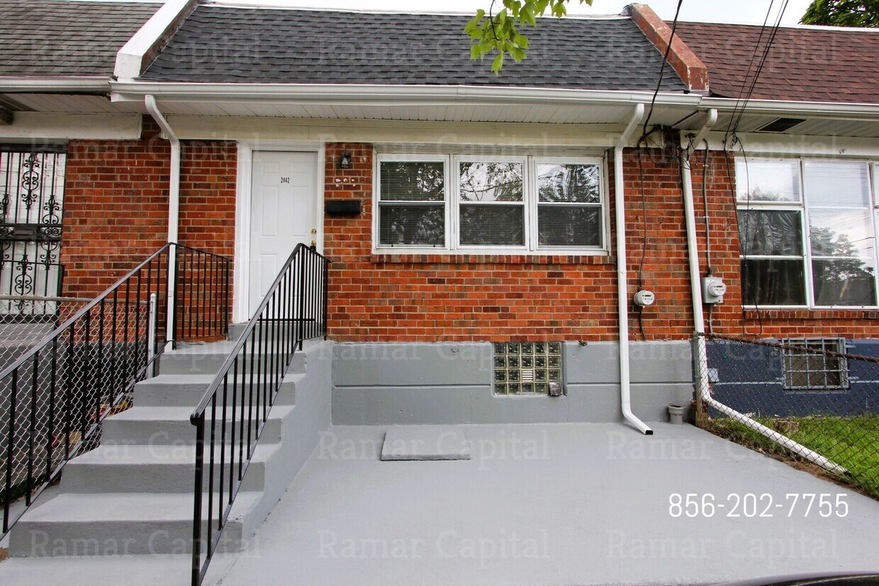 Photo - 2442 Wainwright Street
