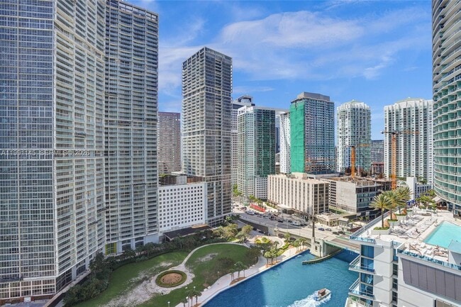 Foto del edificio - 300 Biscayne Blvd Way