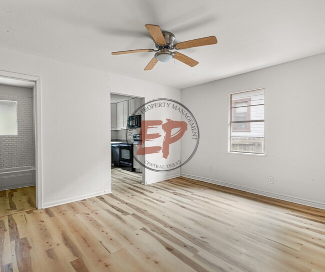 Foto del edificio - 1920 Lyle Ave