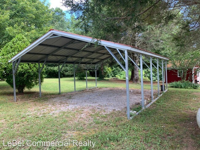 Building Photo - 3 br, 1 bath House - 345 Hugh Cameron Rd