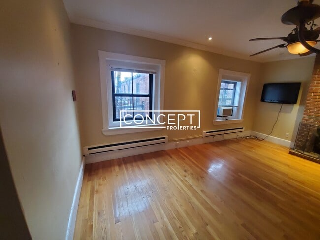 Building Photo - 48 Hereford St