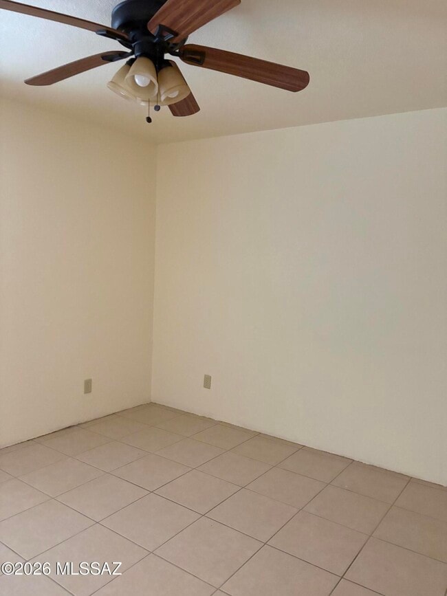 Building Photo - 5068 E Fort Lowell Rd