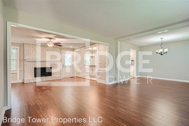 Building Photo - 3 br, 3.5 bath House - 2328 Horseshoe Bend...
