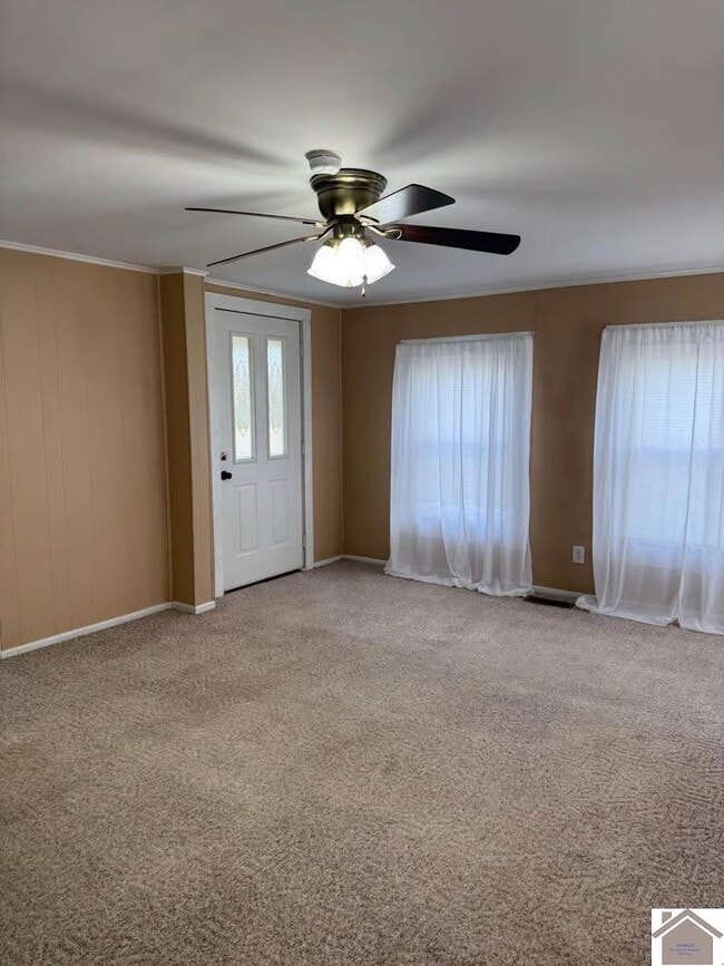 Building Photo - 3512 Breezeel School Rd