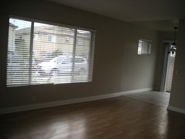 Large Bay Window in Living Room - 2215 Clark Ln