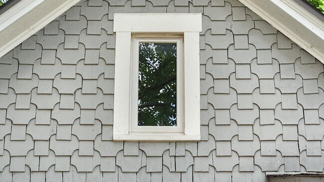 Building Photo - 801 W Walnut St