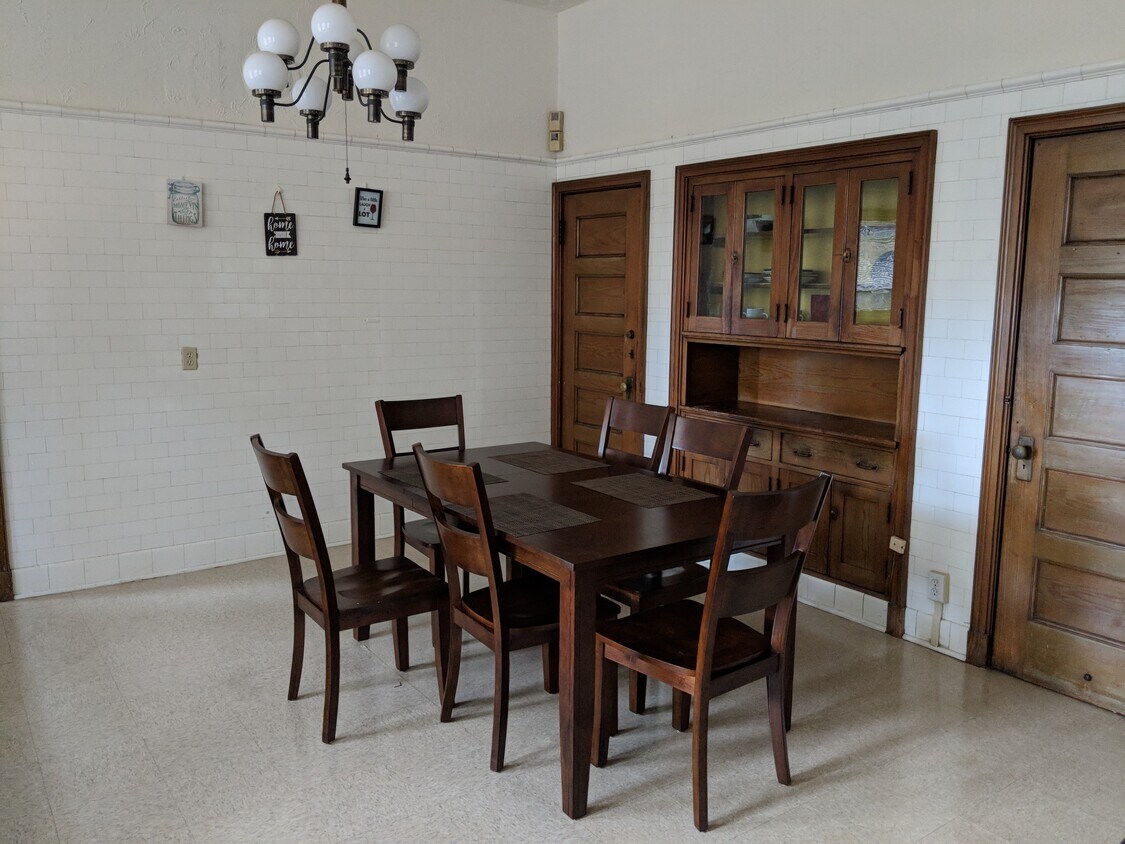 238 Maple Street Unit 1LR, Springfield, MA 01105 Apartments 238 Maple