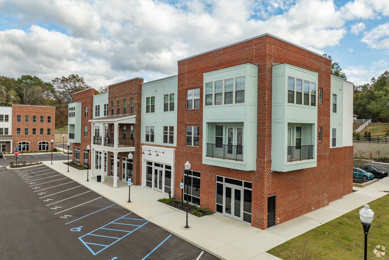 Foto del edificio - Lakeland Town Square Phase II