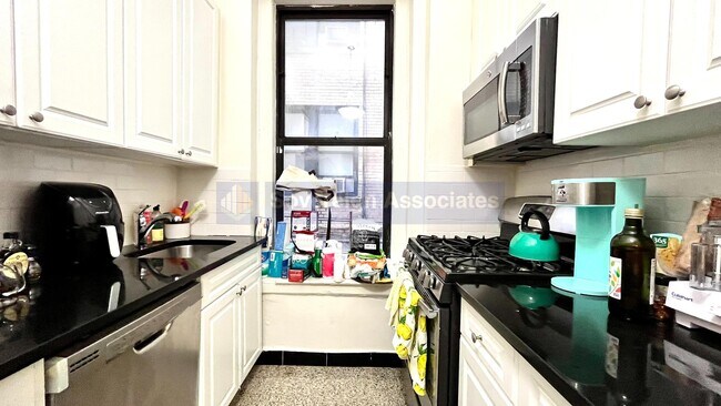 Foto del edificio - 664 W 163rd St