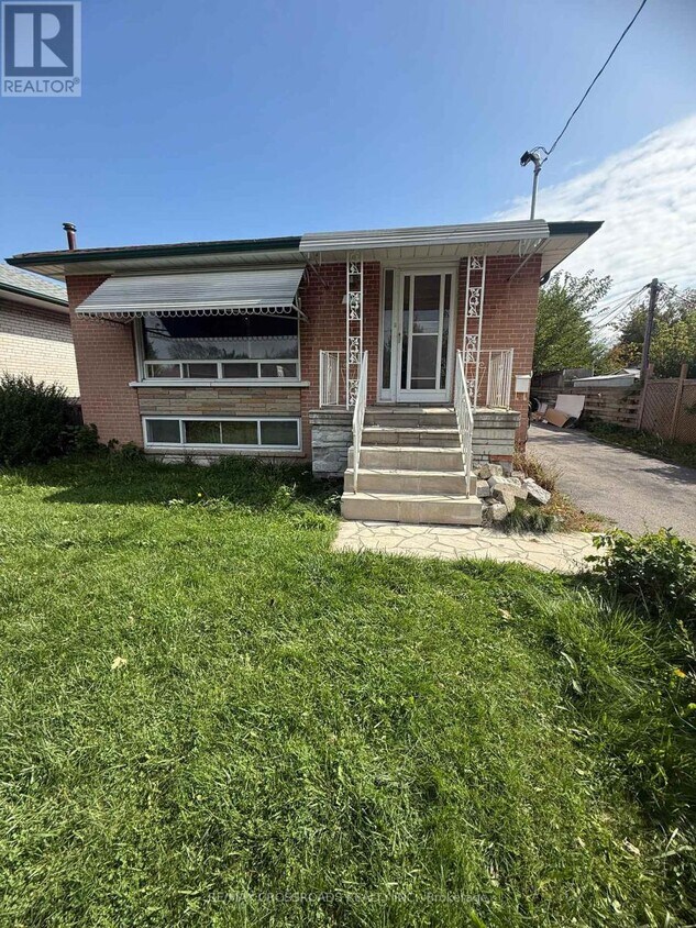 Building Photo - 3 Baybrook Crescent