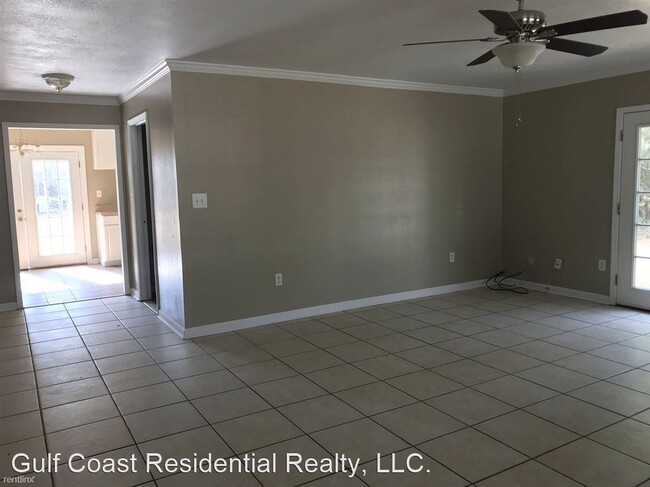 Building Photo - 3 br, 2 bath House - 1329 Spruce