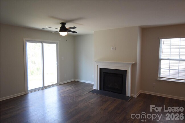 Foto del edificio - 3993 Potts Grove Pl