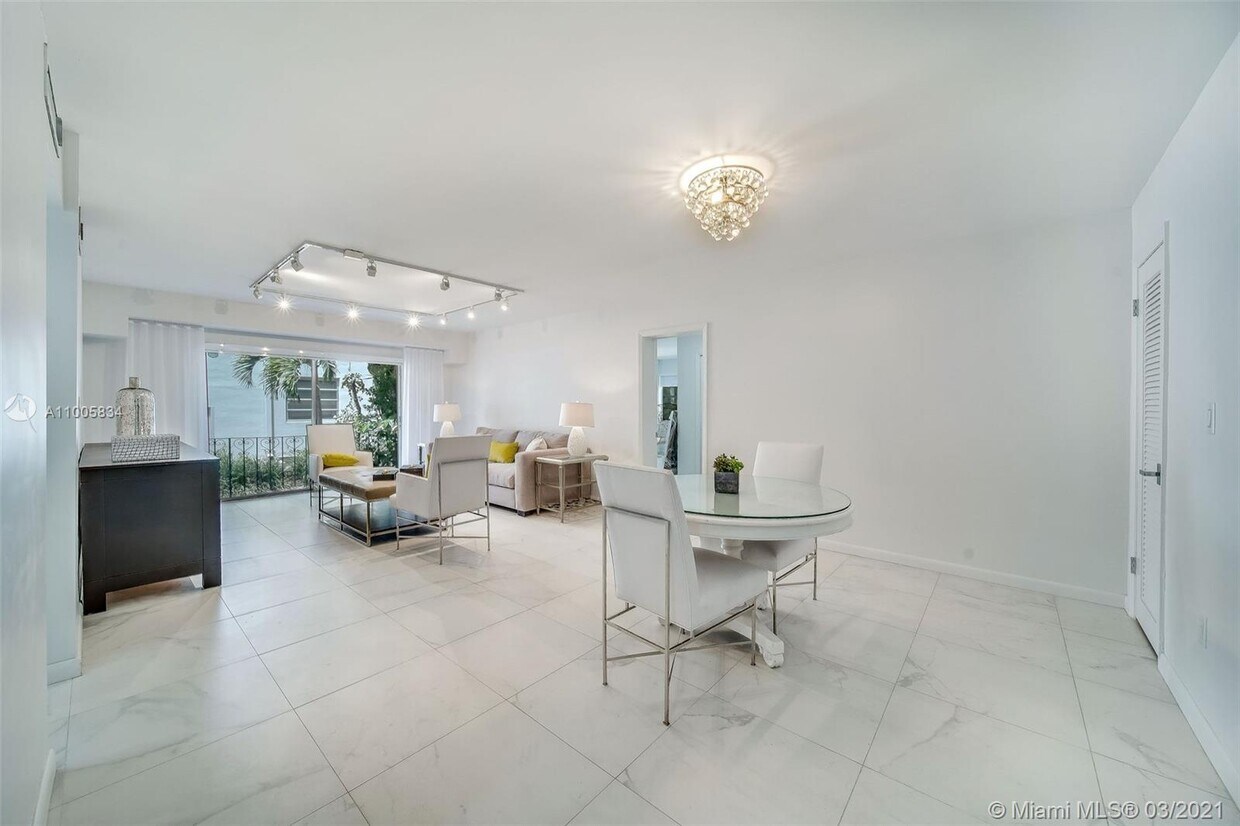 1239 Mariposa Ave Unit 2, Coral Gables, FL 33146 Room for Rent in