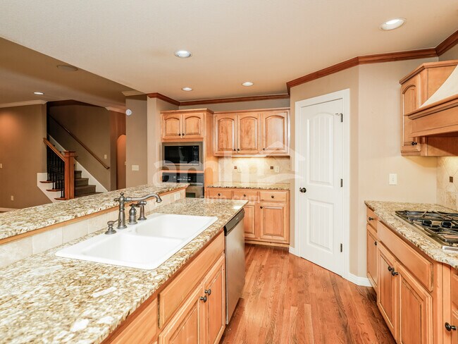 Foto del edificio - 3151 E 144th St S