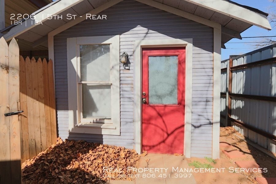 Primary Photo - Cute Rear House Near Tech