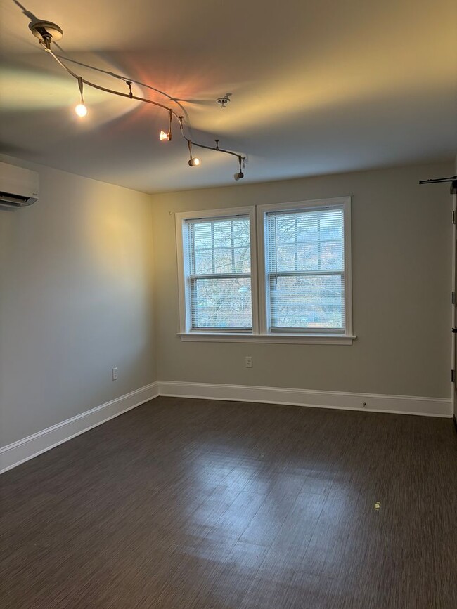 Foto del edificio - 3300 Rhode Island Ave