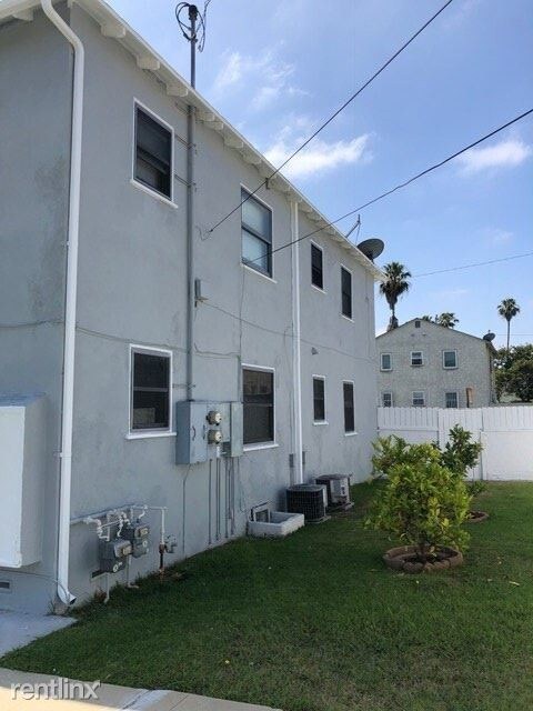 Building Photo - 10043 S Wilton Pl
