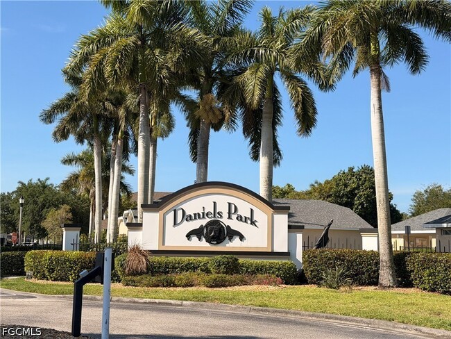 Foto del edificio - 14028 Danpark Loop