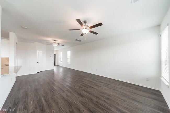 Building Photo - 4 br, 2 bath House - 26046 Steele Flower