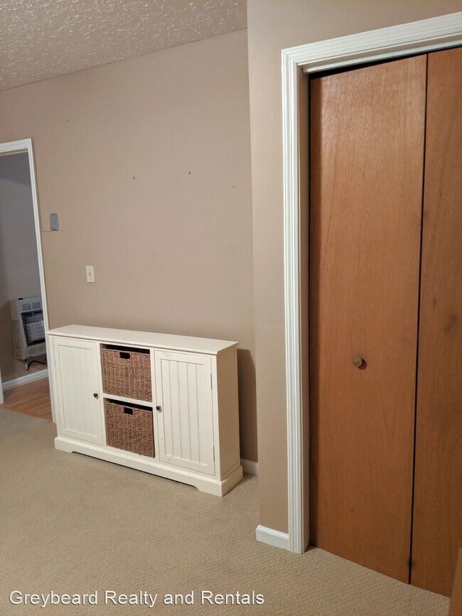 Building Photo - 1 br, 1 bath House - 431 West Virginia Ter...