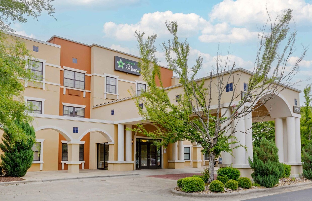 Primary Photo - Furnished Studio-Fayetteville - Cross Cree...