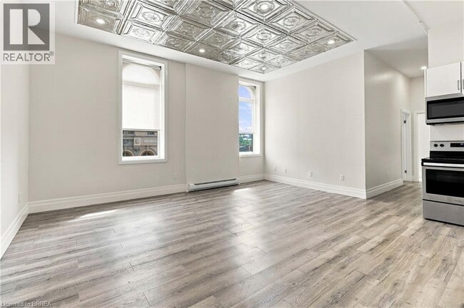 Building Photo - 140 Dalhousie St