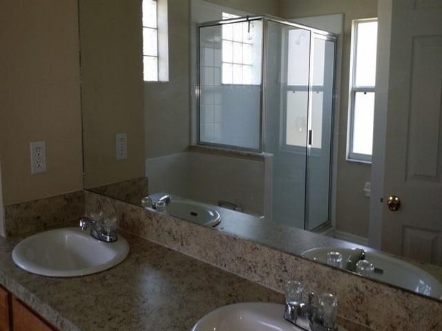 Foto del edificio - 635 Cherry Laurel St