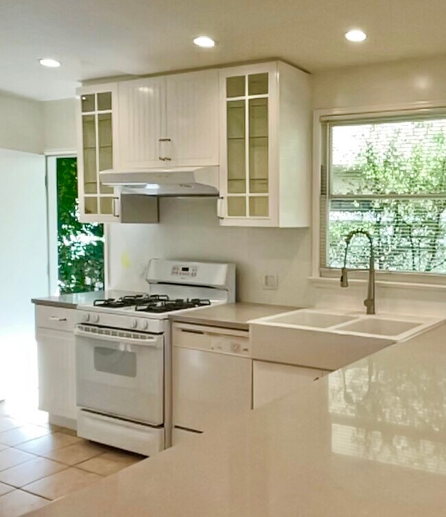 Kitchen w/ Dishwasher/Back Door - 12114 Ohio Ave