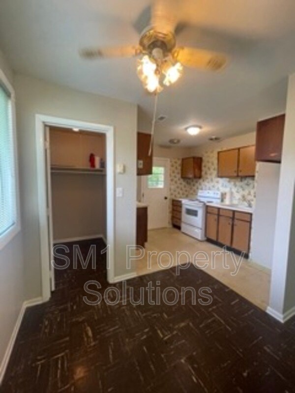 Foto del edificio - 2212 Willow Rd