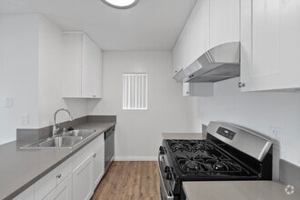 Walnut Apartments