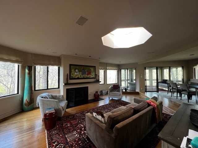 Building Photo - 135 Kings Mill Ct