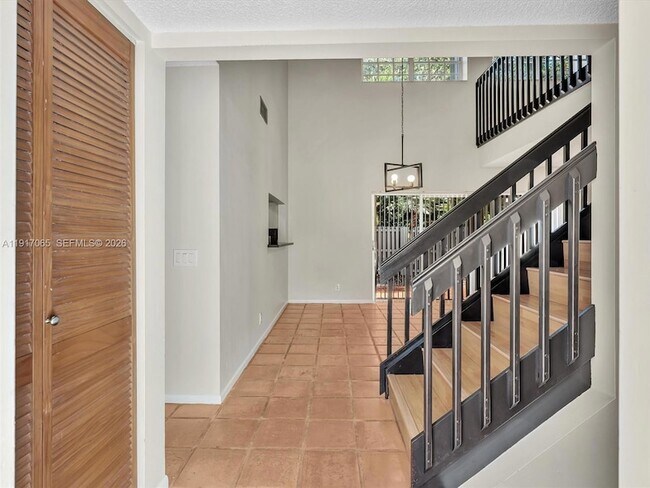 Foto del edificio - 1353 Springside Dr