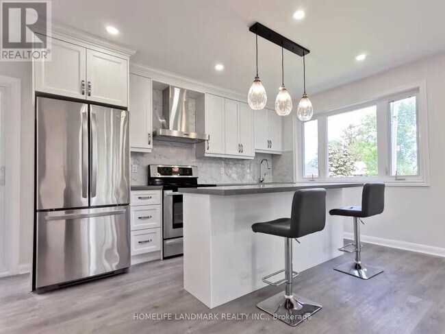 Building Photo - 28 Benfer Rd