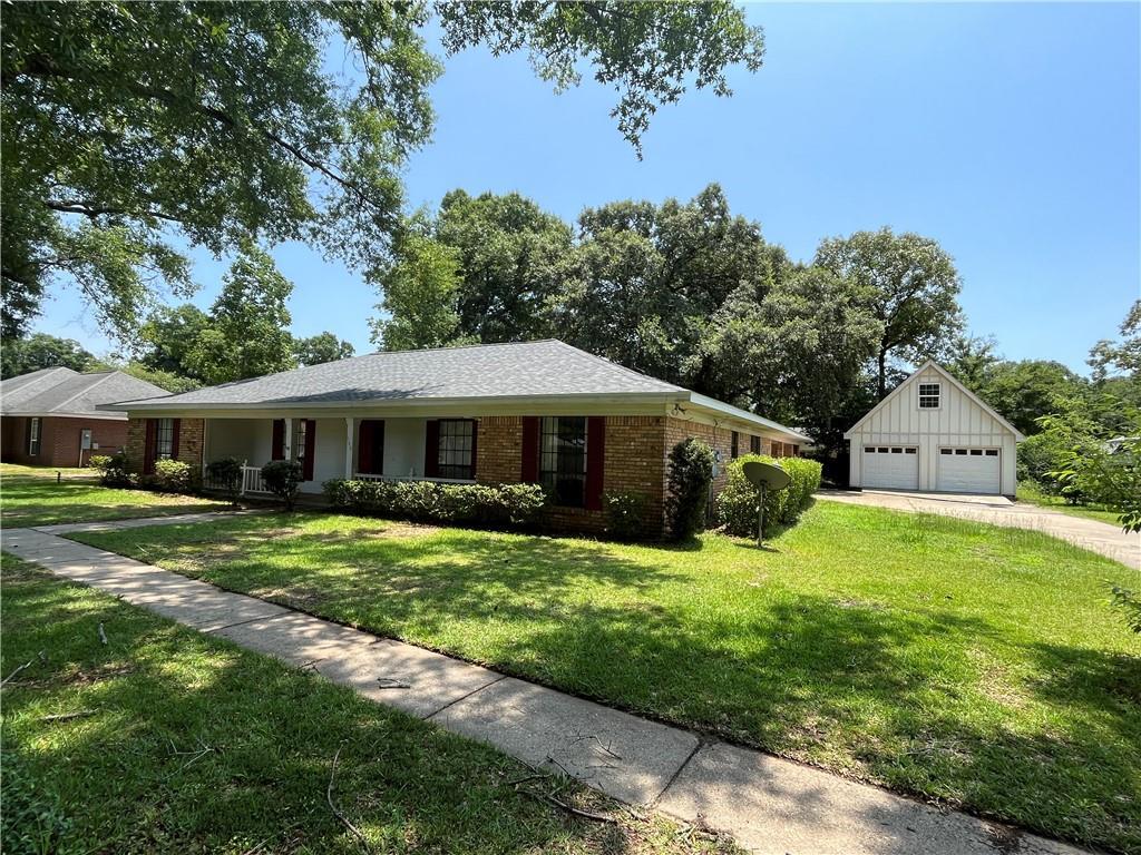 562 Barcelona Dr, Satsuma, AL 36572 House Rental in Satsuma, AL