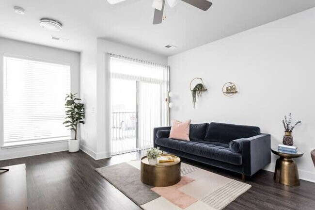 Foto del edificio - 8506 Westfield Blvd