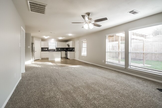 Foto del edificio - 28802 Waltham St