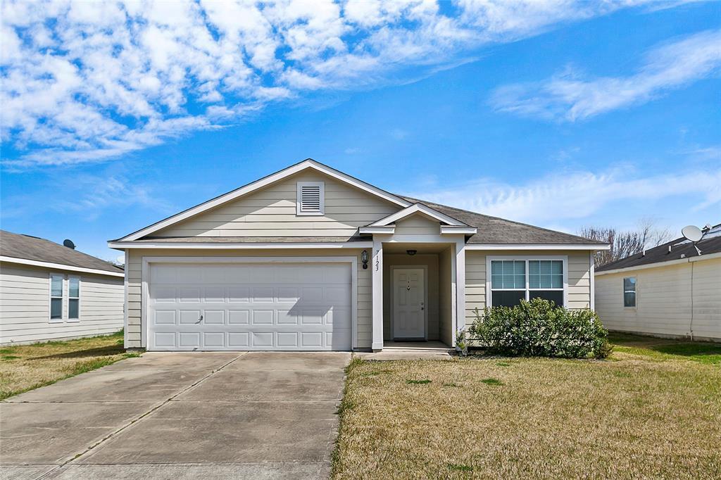 Foto principal - 7123 Sunrise Hill Ln