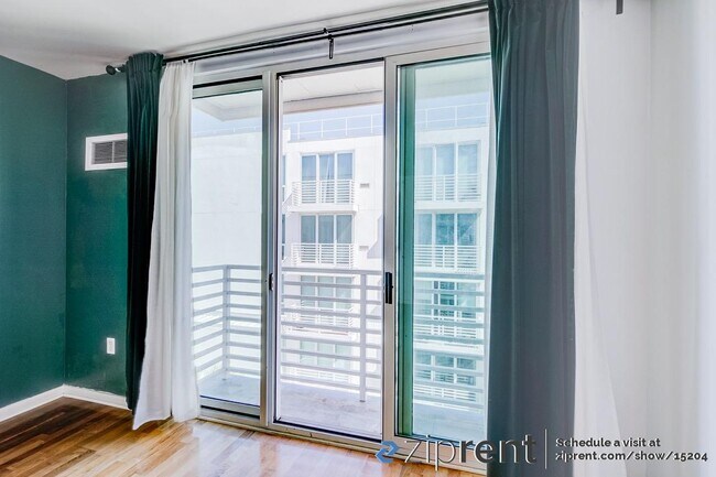 Foto del edificio - 555 4th St