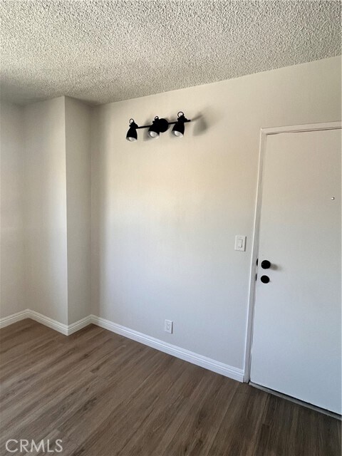 Foto del edificio - 703 W Anaheim St