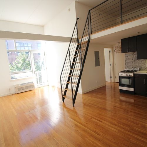 Primary Photo - 342 Eldert St