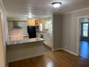 Building Photo - 1640 S Perkins Rd