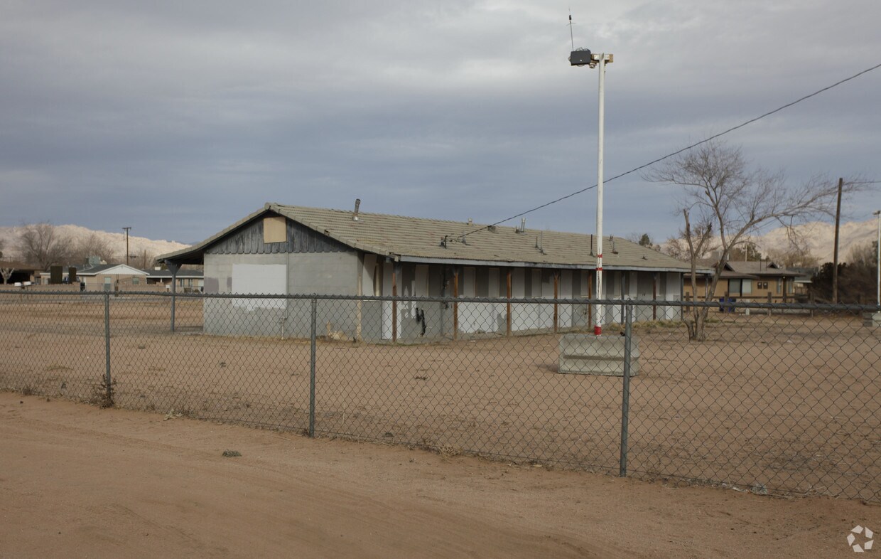 Building Photo - 21845 Arapahoe Ave
