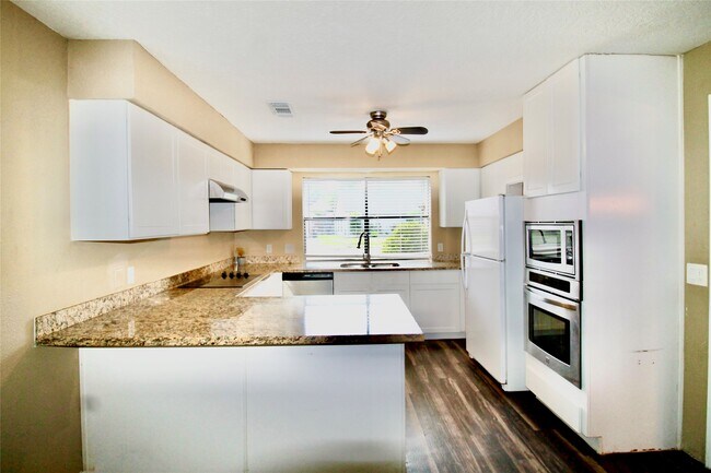 Foto del edificio - 4701 Spring Ln