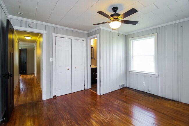 Foto del edificio - Charming 3 Bedroom Bungalow with Charm