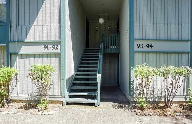 Foto del edificio - 1036 Oak Grove Rd