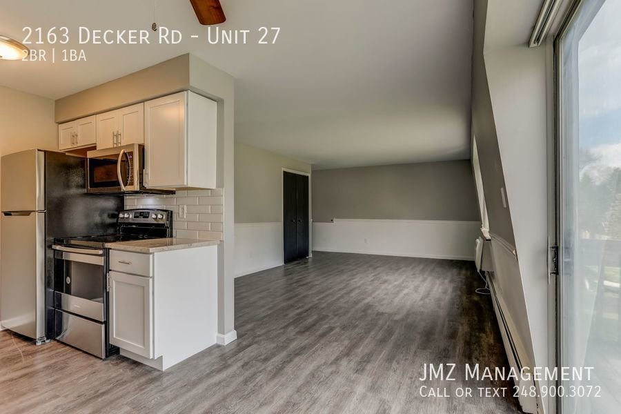 Primary Photo - 2163 Decker Rd