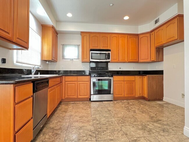 Foto del edificio - 261 N Craig Ave