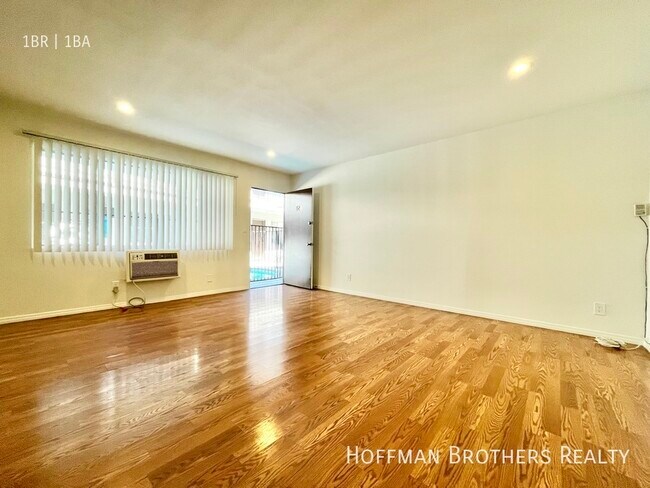 Foto del edificio - 4104 Arch Dr