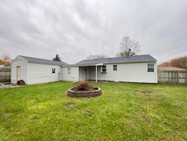 Foto del edificio - 59636 Rosedale Ave